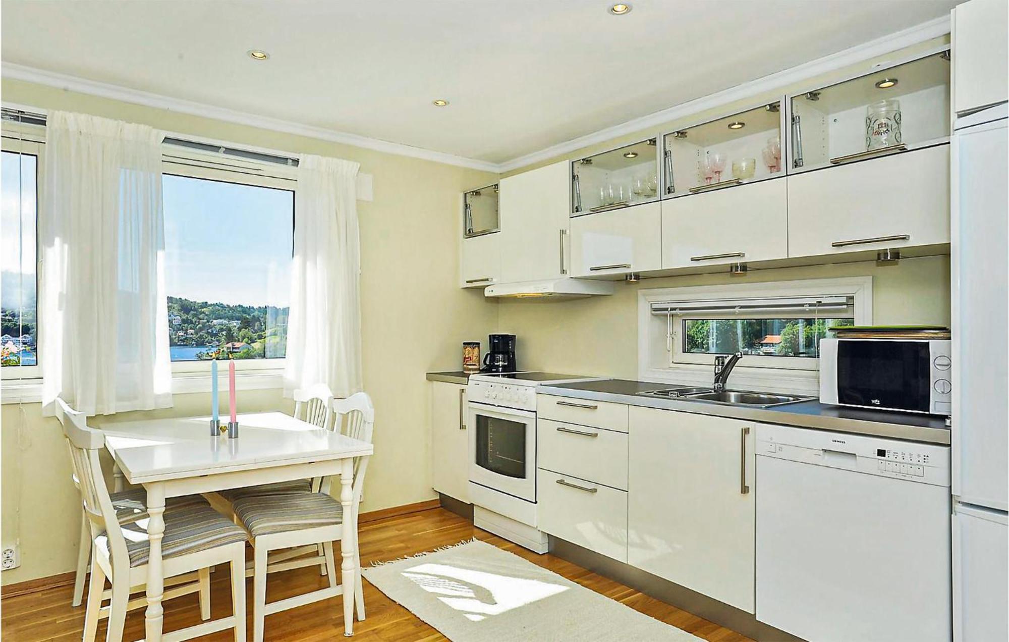Cozy Apartment In Straumsgrend With Kitchen Bergen Eksteriør billede